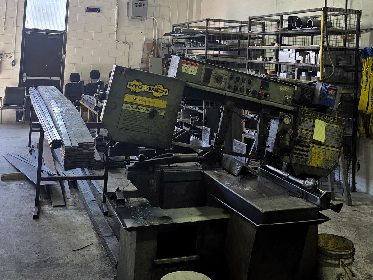 HYD-MECH band saw cutting station
